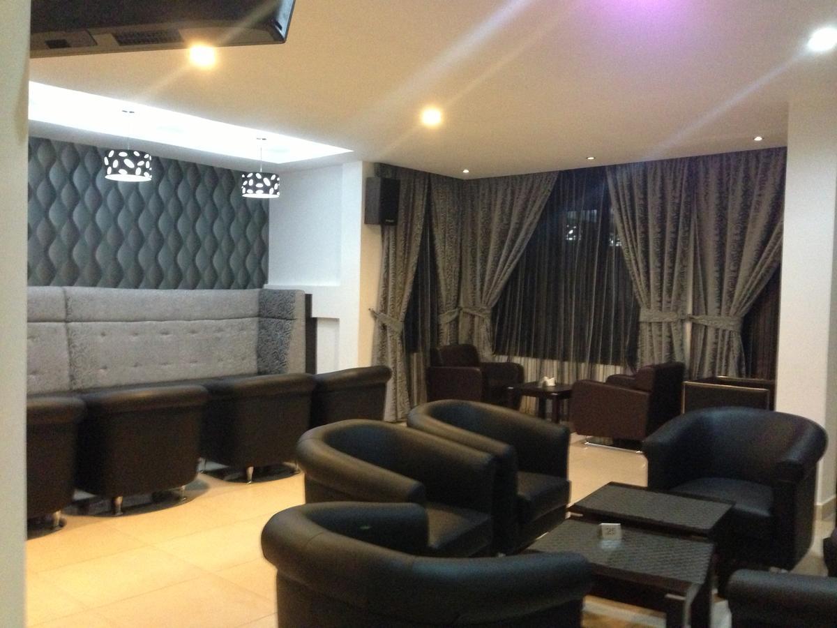 Airport Plaza Hotel Juba Kültér fotó