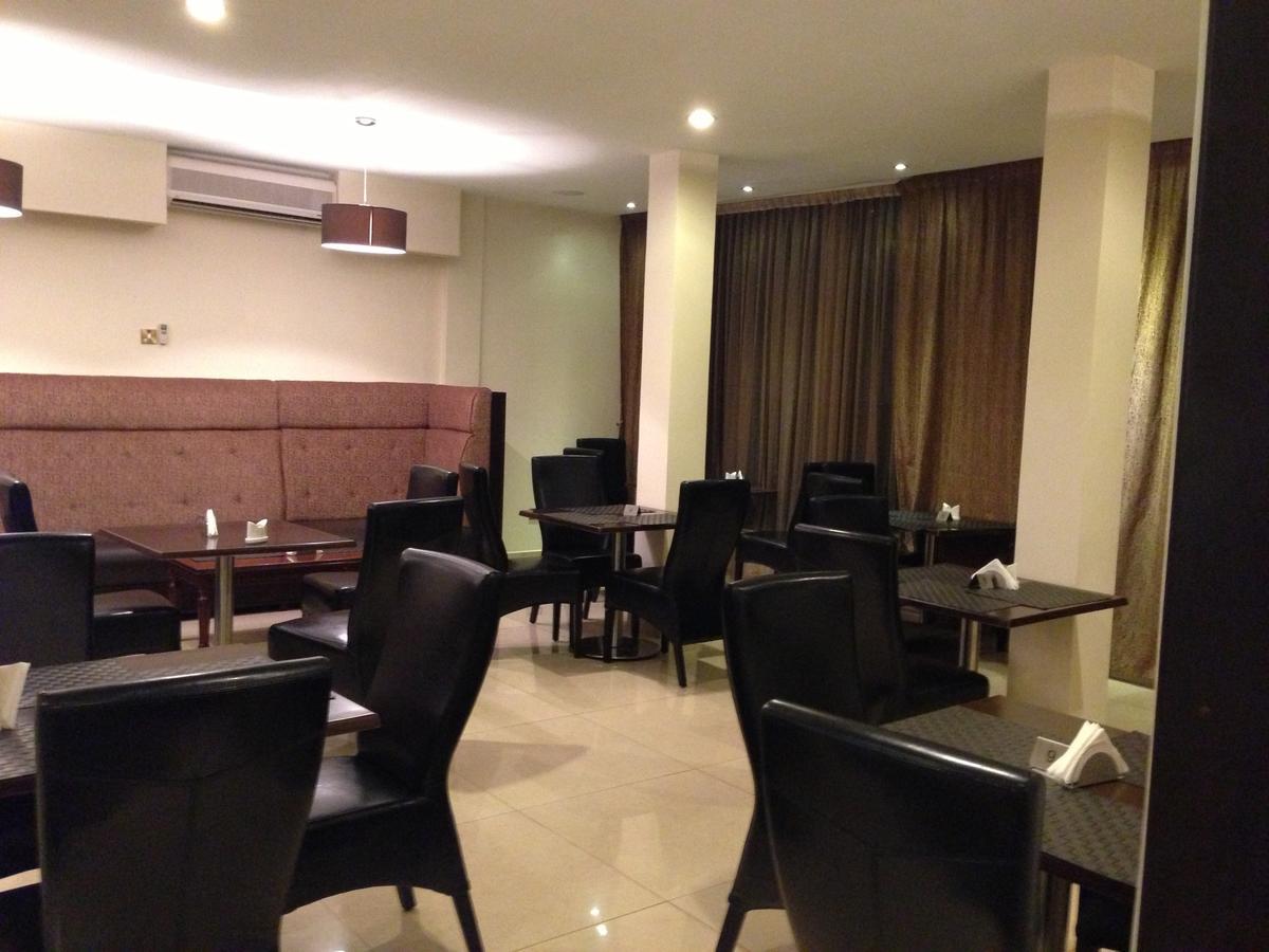 Airport Plaza Hotel Juba Kültér fotó